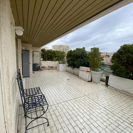 Διαμέρισμα Sur Le Toit Au Centre De *