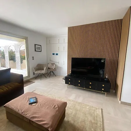 Sur Le Toit Au Centre De Κάννες